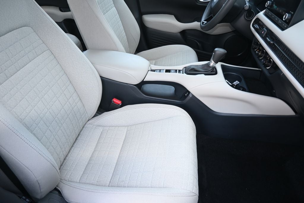 2025 Honda HR-V LX - Photo 12
